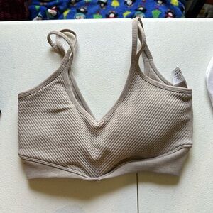 Buffbunny Shape Seamless Sports Bra in Chamomile